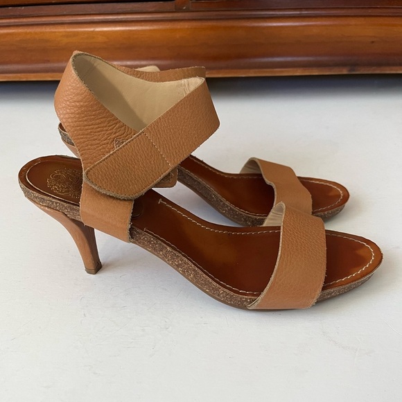 Vince Camuto Metallic Silver & Dark Nude Leather Ankle Strap Heels Womens Size 8 - Picture 10 of 16